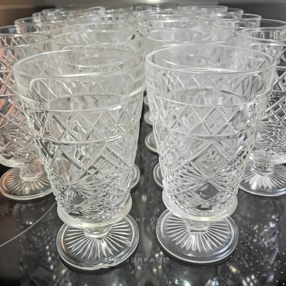 (22) VINTAGE 1950's HAZEL ATLAS DIAMOND AND FAN ICED TEA DRINKING GLASS.